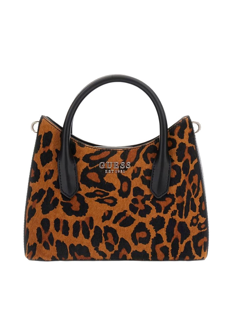 Bolso de mano con estampado de leopardo y detalles en imitación de cuero negro, asas superiores redondeadas y logo "GUESS". Textura suave y forma estructurada.