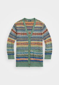 Stickade koftor i grönt med flerfärgade geometriska mönster, med V-ringning, långa ärmar och knäppt fram, med två framfickor.