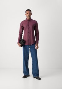 BOSS HANK KENT - Ing - dark red