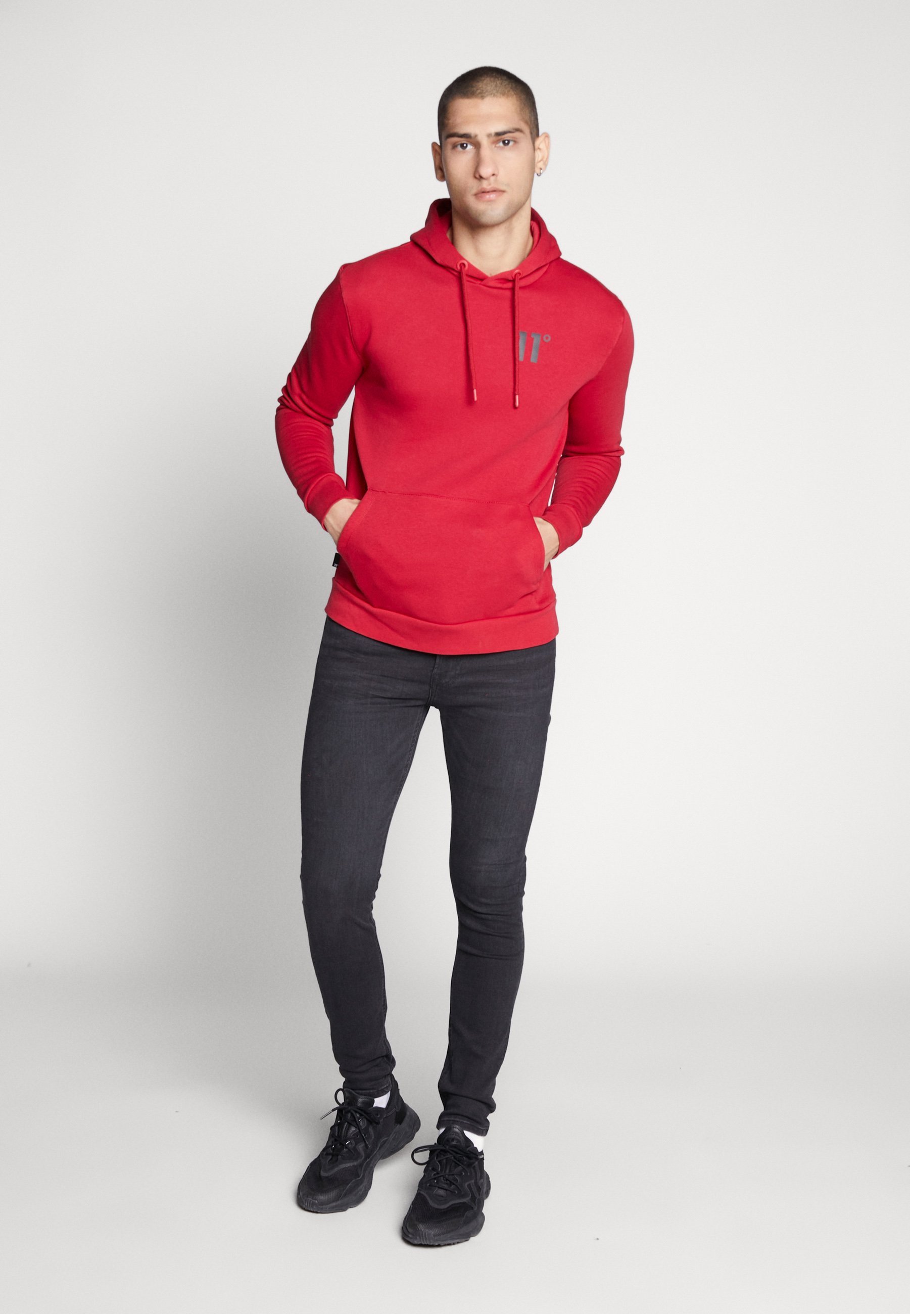 11 DEGREES CORE HOODIE Hoodie ski patrol red Zalando.no 11 DEGREES CORE - Joggebukse - ski patrol red