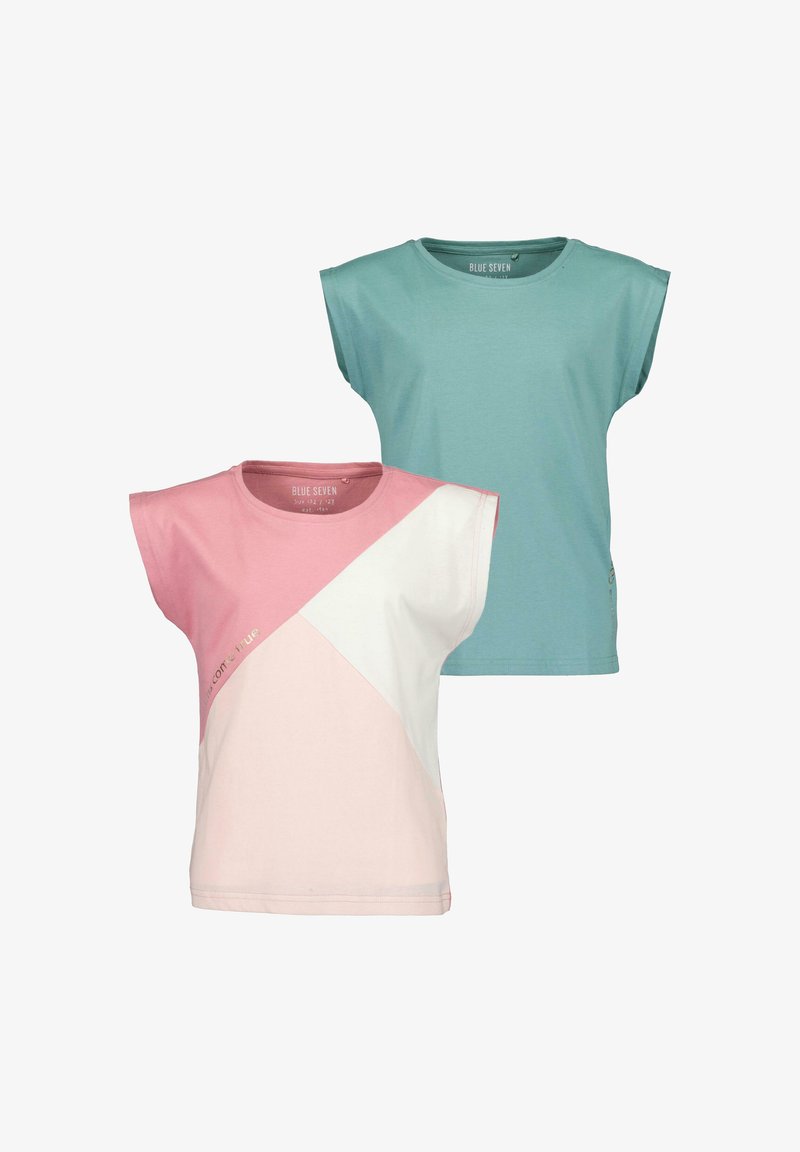 Due T-shirt a maniche corte. Uno in verde petrolio, l'altro con un design geometrico rosa e bianco. Entrambi realizzati in morbido tessuto di cotone.