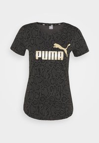 Czarny t-shirt z krótkim rękawem z wzorem skóry węża, z złotym logo "PUMA" i sylwetką skaczącej pumy z przodu.