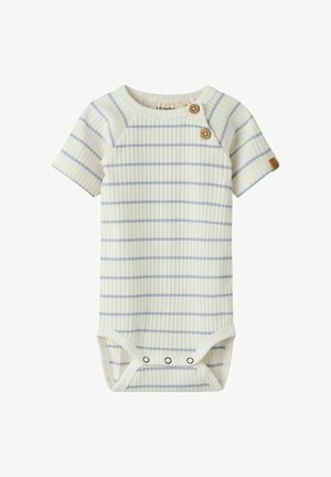 Kremno rebrast otroški bodi s svetlo modrimi vodoravnimi črtami, kratkimi rokavi, dvema lesenima gumboma blizu ovratnika in pritiskači na dnu.