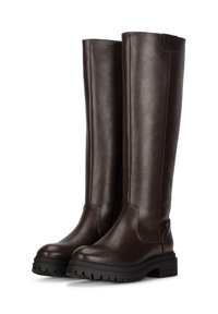 Bottes en cuir brun foncé montantes jusqu'aux genoux avec semelles en caoutchouc noir épaisses, bouts ronds, fermeture éclair latérale et coutures visibles minimales.