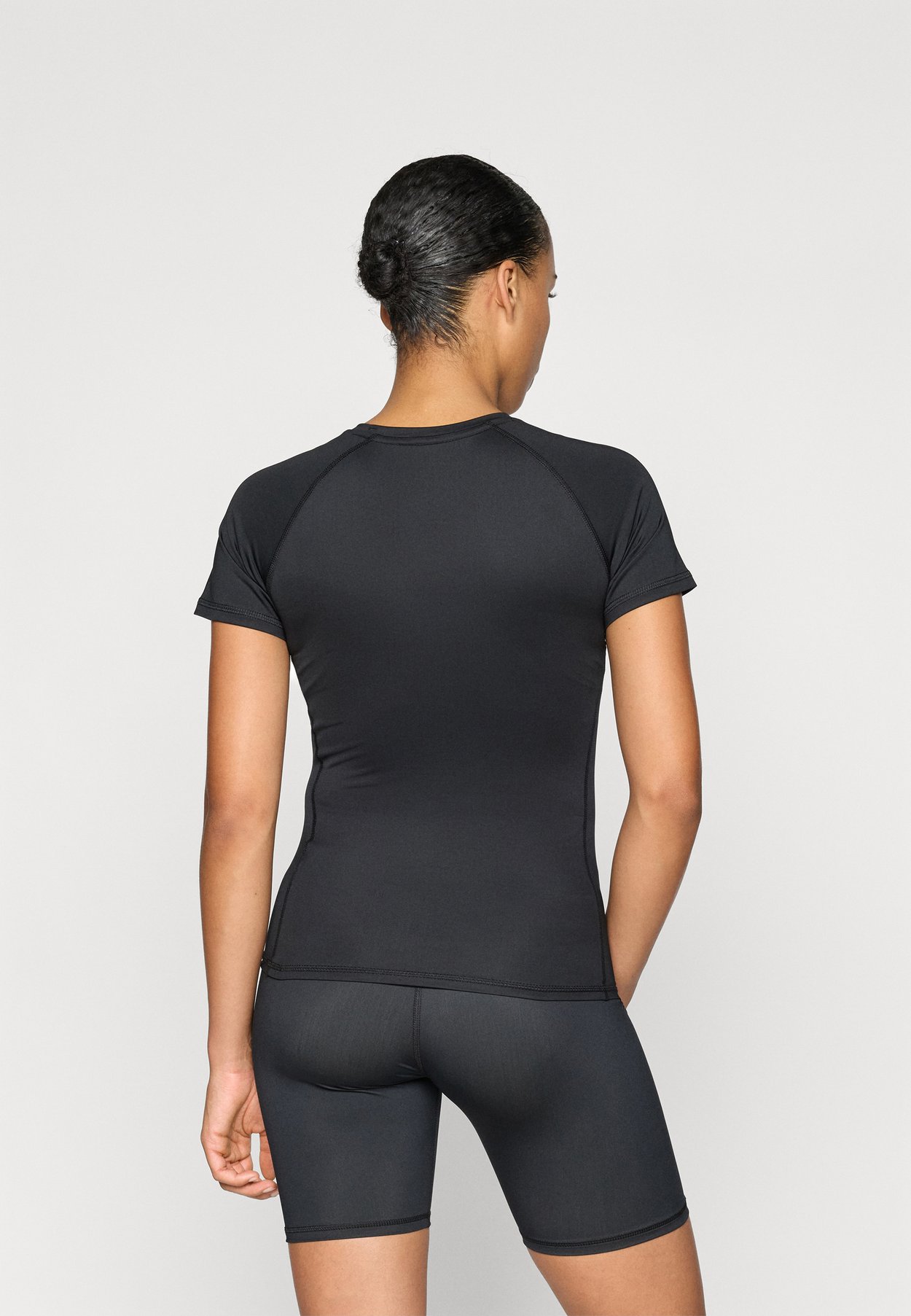 TRAINING TEE COMBAT