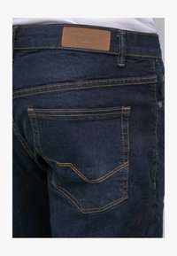 Non sélectionné, bleu foncé