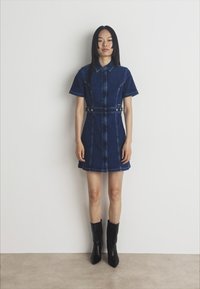 Tommy Jeans FLARED DRESS - Denim dress - blue