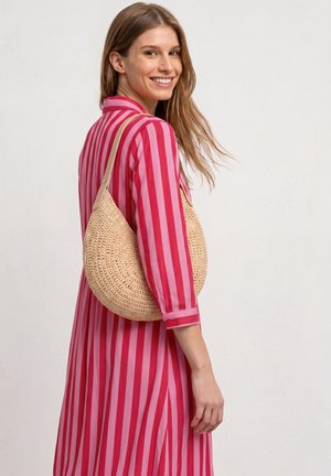 Street One, MAXI-KLEID MIT HEMDKRAGEN UND PRINT - Blousejurk - salsa red