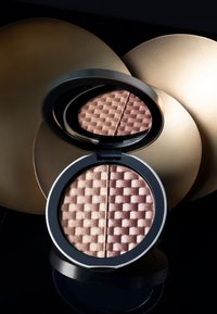 Code8 HIGHLIGHT HD PALETTE - Illuminanti - Between two Women