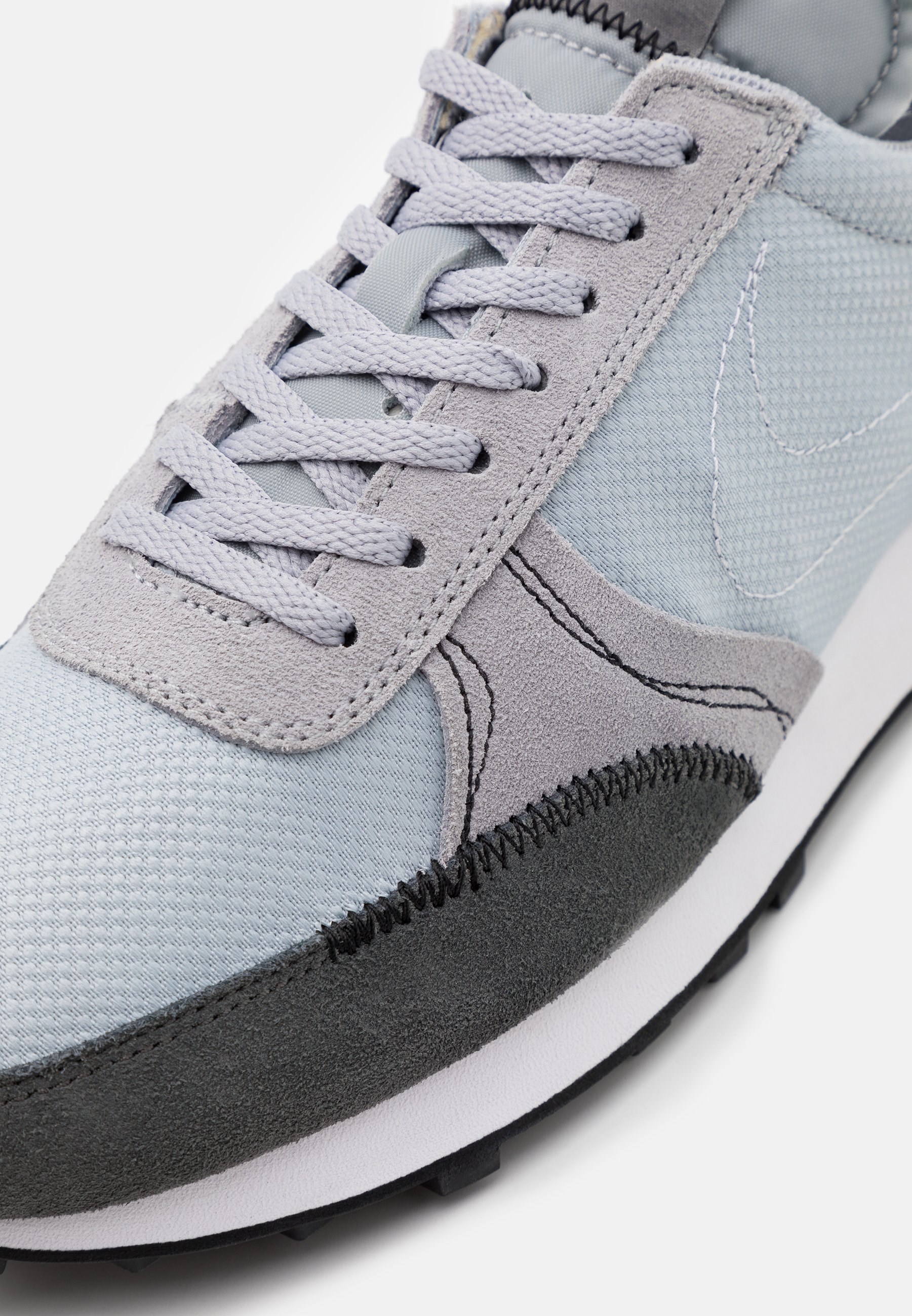 nike daybreak wolf grey