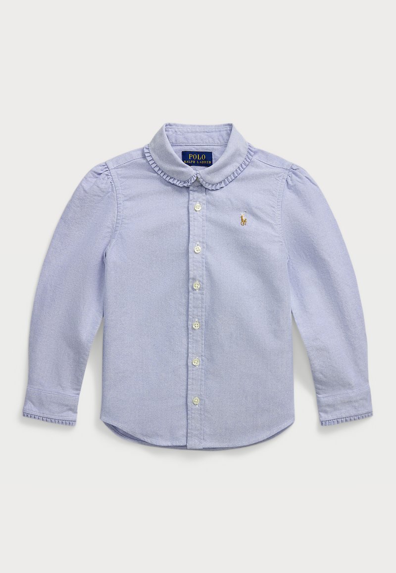 Camisa de manga longa azul clara com colarinho franzido, fecho com botões e pequeno logótipo bordado no peito. Feita de um tecido de algodão macio.