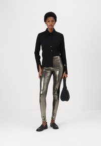 Patrizia Pepe SHIRT - Užsagstoma palaidinė - nero