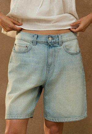 Next, REGULAR FIT - BERMUDA DENIM SHORTS  . - Denim shorts - bleach tint