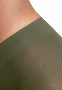 Zielonooliwkowa tkanina o gładkiej fakturze, z solidnym pasem i przezroczystą sekcją, prezentująca bezszwowy design.