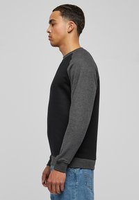Urban Classics Mikina - black/charocoal