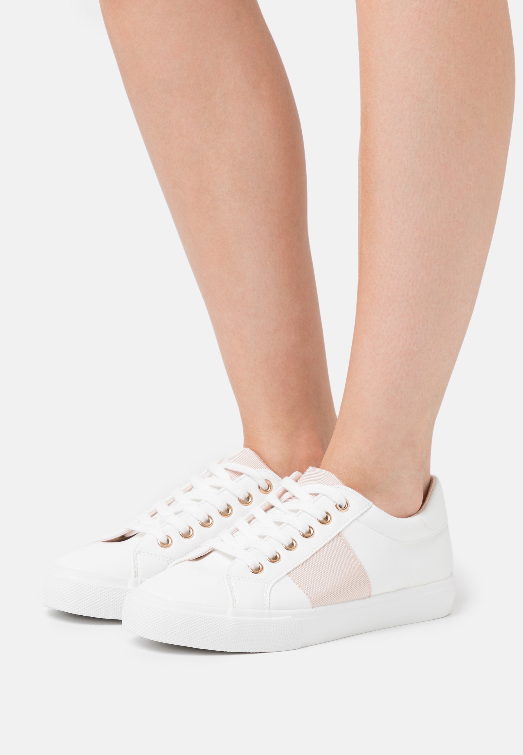 Dorothy Perkins IRINA GROSGRAIN TRAINER Joggesko blush Dorothy Perkins INKLACE UP TRAINER Joggesko blush