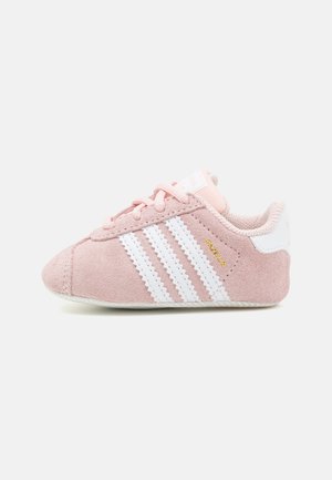 GAZELLE CRIB - Chaussons pour bébé - icey pink/footwear white