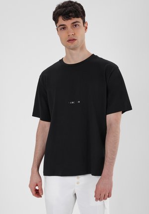 MINIMAL  - Basic T-shirt - black