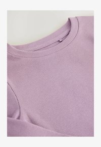 Unselected, lilac purple