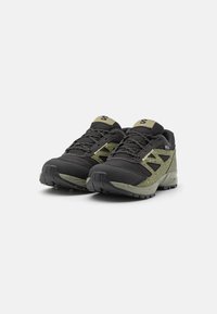 Salomon XA PRO V8 WATERPROOF UNISEX - Zapatillas de senderismo - deep lichen green/black/charlock