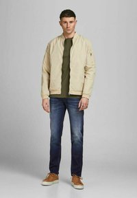 Jack & Jones JJIMIKE JJORIGINAL - Jeans straight leg - Vaqueros rectos - blue denim