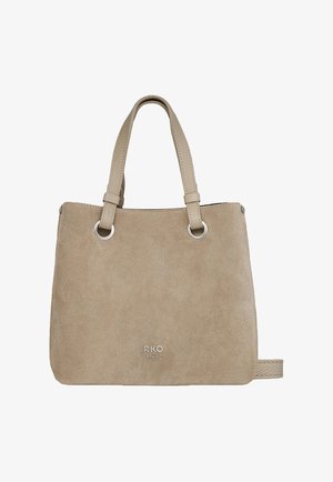 Beżowa torba typu tote z zamszu, z podwójnymi uchwytami, srebrnymi przelotkami i logiem RKO Ryeko na środku przodu.