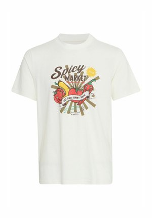 T-shirt en coton blanc avec un graphisme coloré de légumes et le texte "Marché Épicé" avec un design de soleil, col rond et manches courtes.