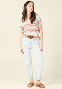 BONOBO Jeans MIT KURZEN ÄRMELN - Camiseta estampada - violet clair