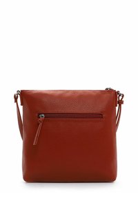 Borsa a tracolla rossa in pelle con finitura texturizzata, dotata di una tasca frontale con zipper e una tracolla regolabile. Forma rettangolare.