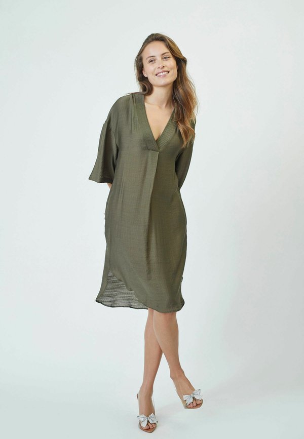 CARYNCC PLEAT TUNIC DRESS - Freizeitkleid - army