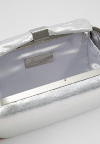 Mascara Kuvertväska - silver-coloured