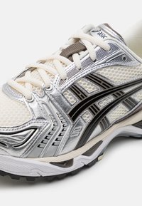 ASICS SportStyle GEL-KAYANO 14 UNISEX - Baskets basses - cream/black