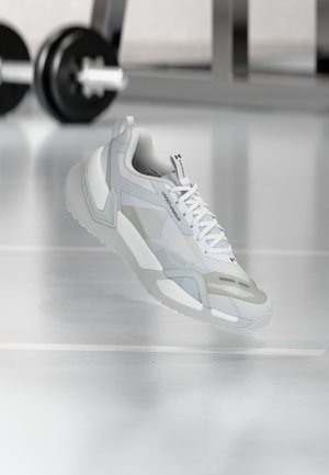 REIGN XT - Scarpe da allenamento - white/distant gray/white