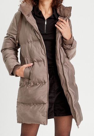 Abrigo de invierno - taupe