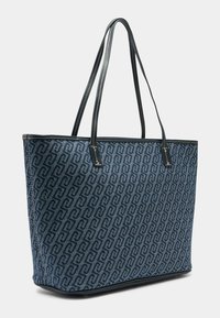 Borsa a tracolla blu navy in tessuto strutturato con motivo intrecciato, rifinita con dettagli in pelle nera e due manici lunghi.