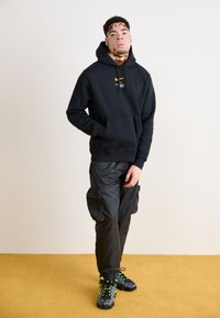Nike Sportswear HOODIE - Camisola - black