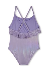 Maillot de bain une pièce lilas avec un haut à volants, des bretelles croisées dans le dos et une section inférieure lisse et irisée. Matière douce et extensible.