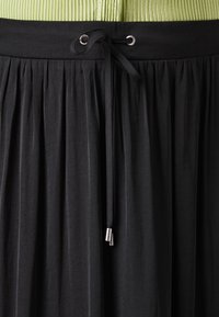 Anna Field Curvy Dolgo krilo - black
