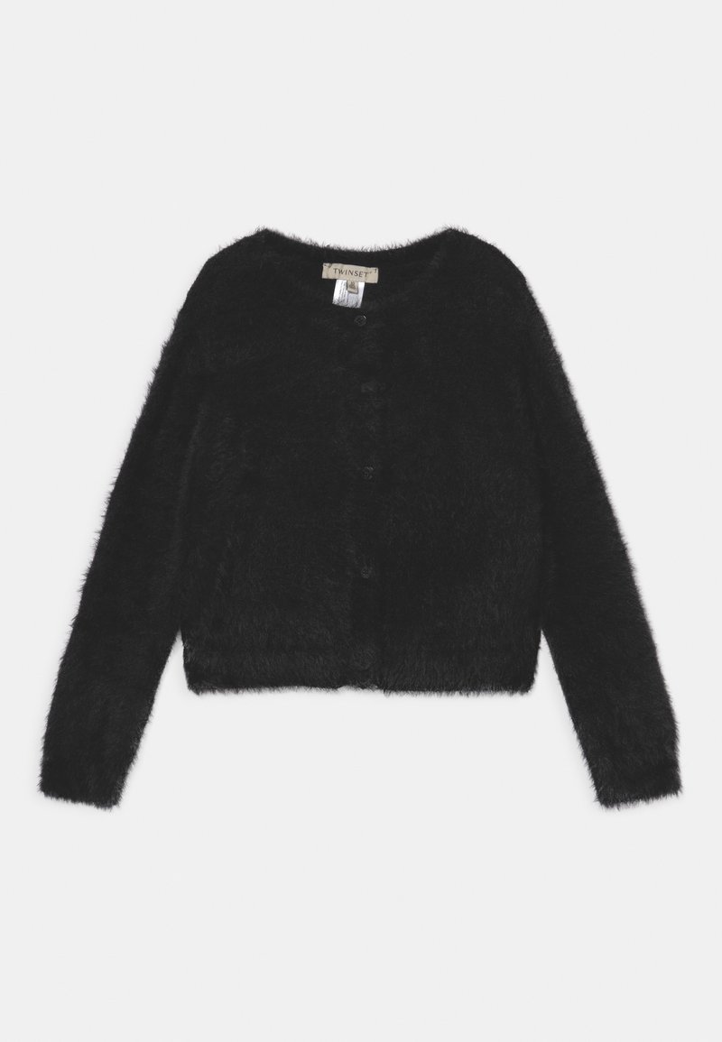 Cárdigan negro de manga larga y textura peluda, con escote redondo y cierre de botones, colocado sobre un fondo blanco.