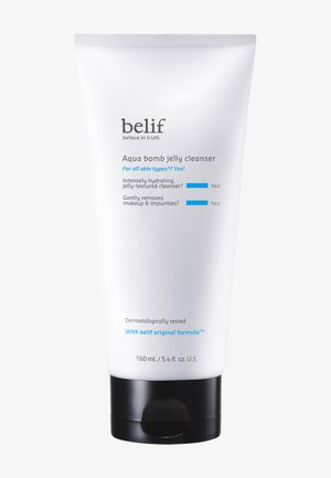 Hvid tube med Belif Aqua Bomb Jelly Cleanser med sort låg, 160 ml, fugtgivende gele-rens, der fjerner makeup og urenheder.
