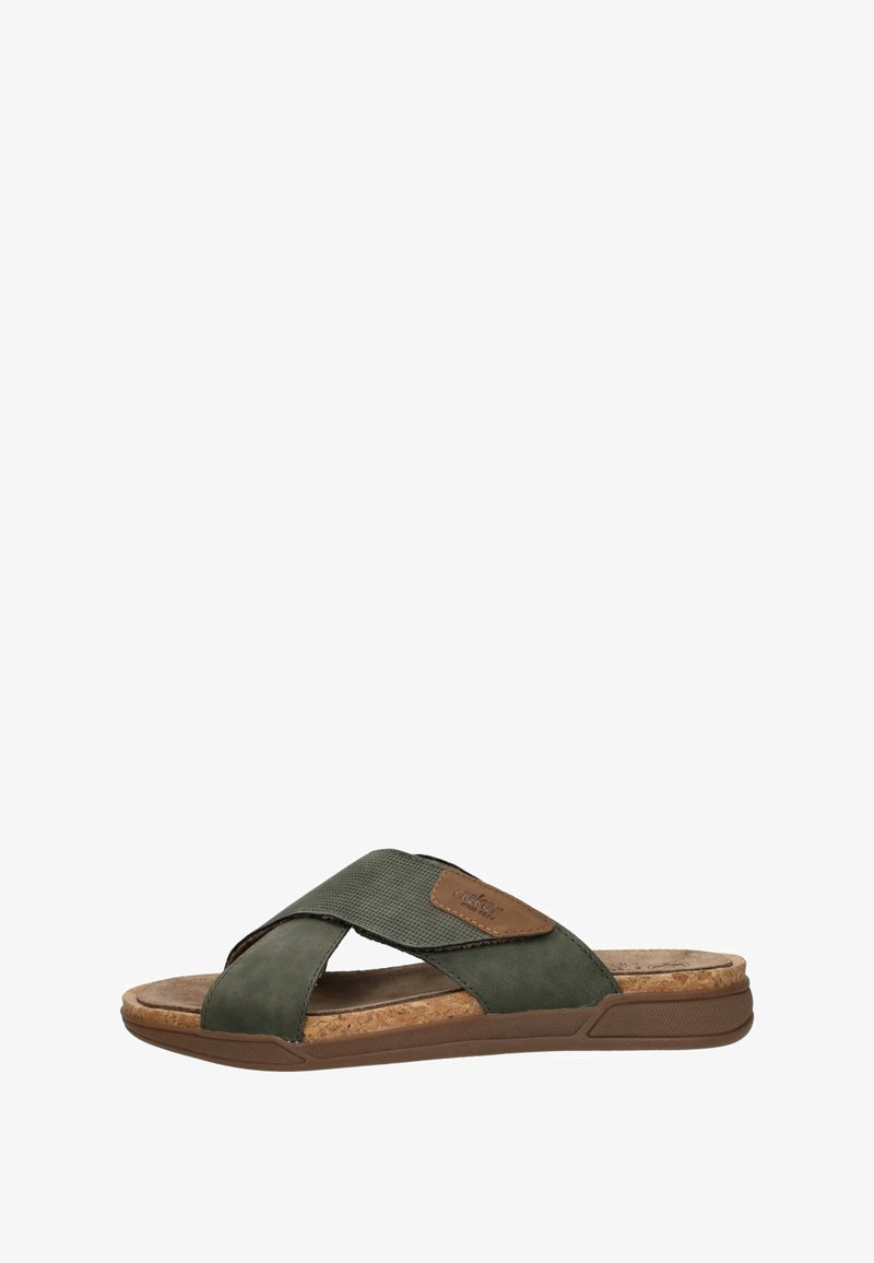 Sandale olive pour homme à enfiler avec des brides croisées, semelle en liège et semelle en caoutchouc marron, avec un petit patch logo marron clair sur la bride.