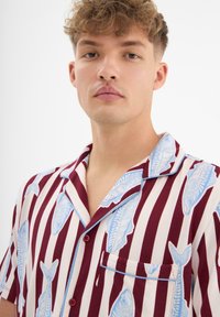Chelsea Peers FISH STRIPE  SET - Yöasusetti - red