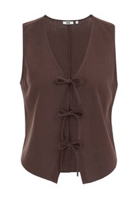 Brązowy lniany top bez rękawów z głębokim dekoltem w serek i zapięciem z przodu ozdobionym trzema dekoracyjnymi kokardami, zaokrąglonym dołem i lekką fakturą.