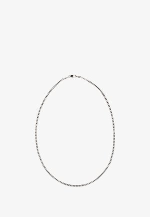 Harmaan metallin väriin kuuluva kaulaketju, jossa on ohut ketju, johon on yhdistetty linkkejä ja turvallinen lukko. Silkkinen pinta ja klassinen muotoilu.