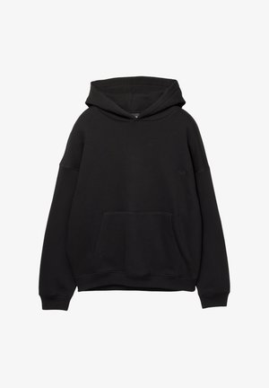 Zwarte hoodie van zachte stof, met een voorzak, verstelbare capuchon met trekkoord en geribbelde mouwen. Eenvoudig ontwerp met minimale details.