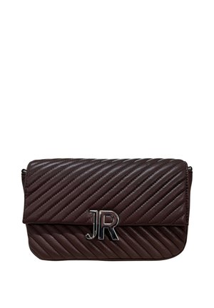 Borsa clutch in pelle trapuntata marrone scuro con cuciture diagonali e chiusura con logo JR argento sulla patta anteriore.