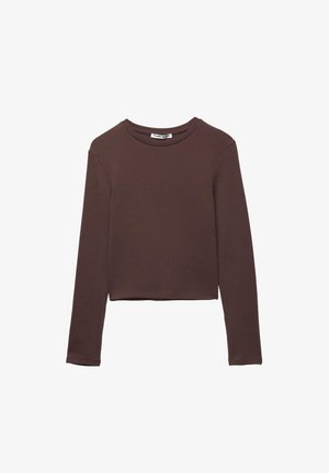 Hnědá dlouhá rukávová zkrácená košile z měkké, hladké tkaniny s kruhovým výstřihem a bez viditelných vzorů či kovových prvků.