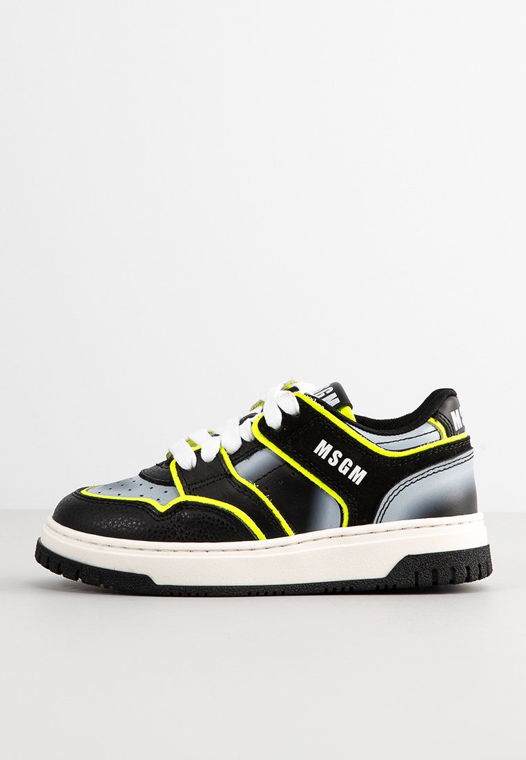 Sneakers low