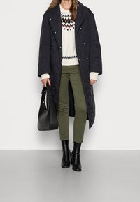 ARKET Klassisk kappa / rock - black