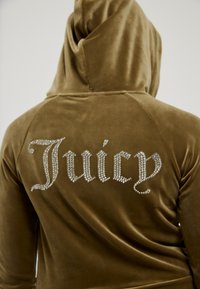 Juicy Couture MADISON - Cipzáras pulóver - dark olive